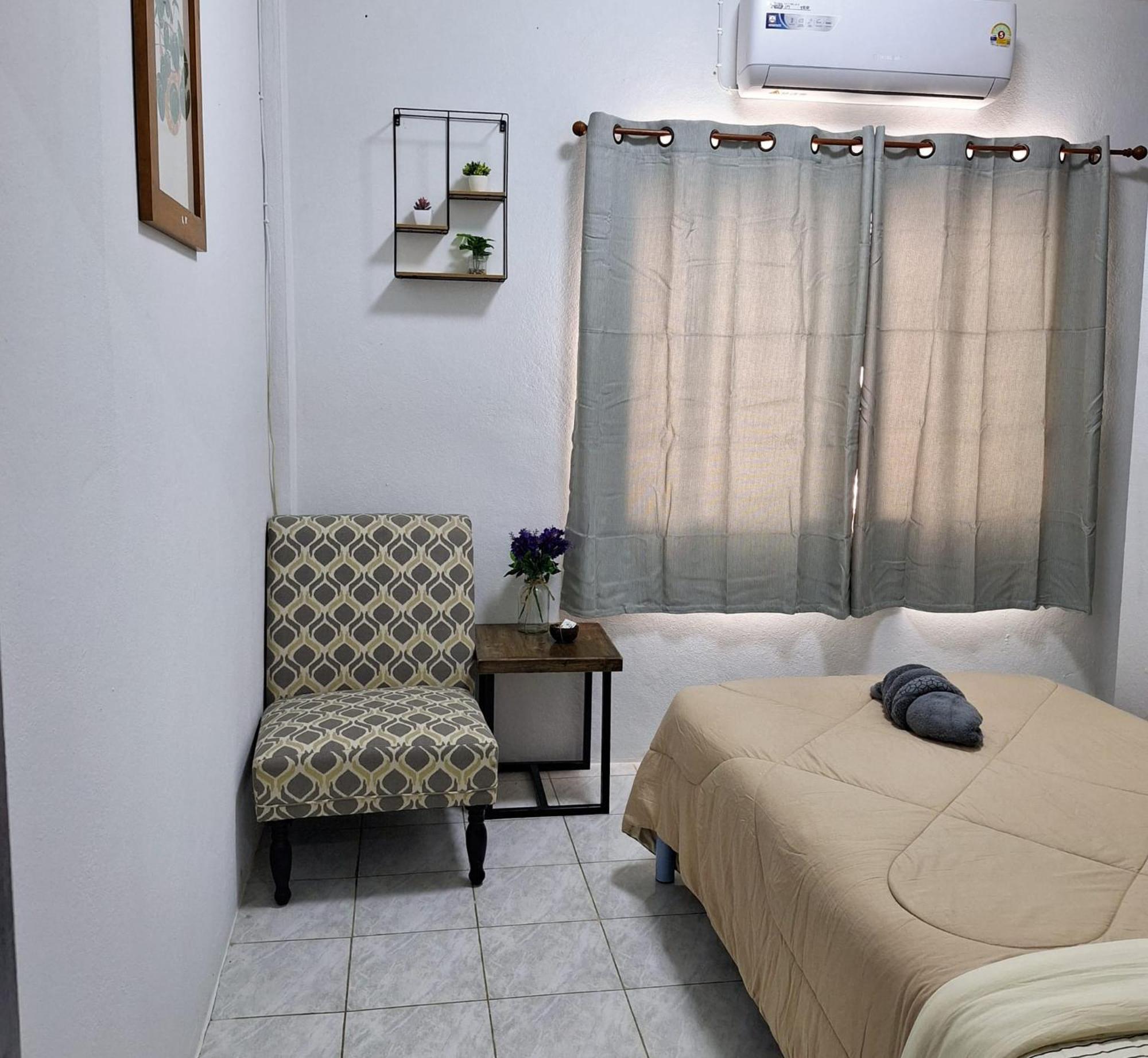 Jungle Cafe And Guesthouse Прачуап Кири Кан Екстериор снимка