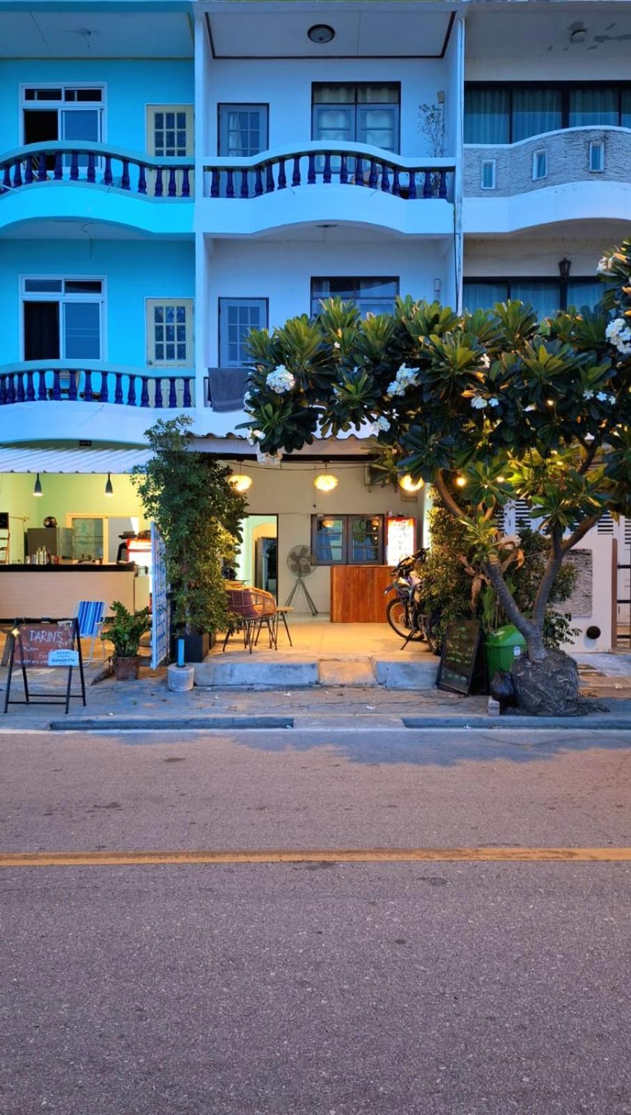 Jungle Cafe And Guesthouse Прачуап Кири Кан Екстериор снимка